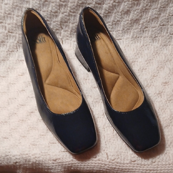 Sofft Shoes - Sofft Navy Blue Women's Flats